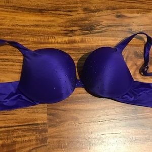 Victoria’s Secret plunge bra